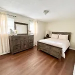 Charming 3Br 1.5Ba Cozy Haven