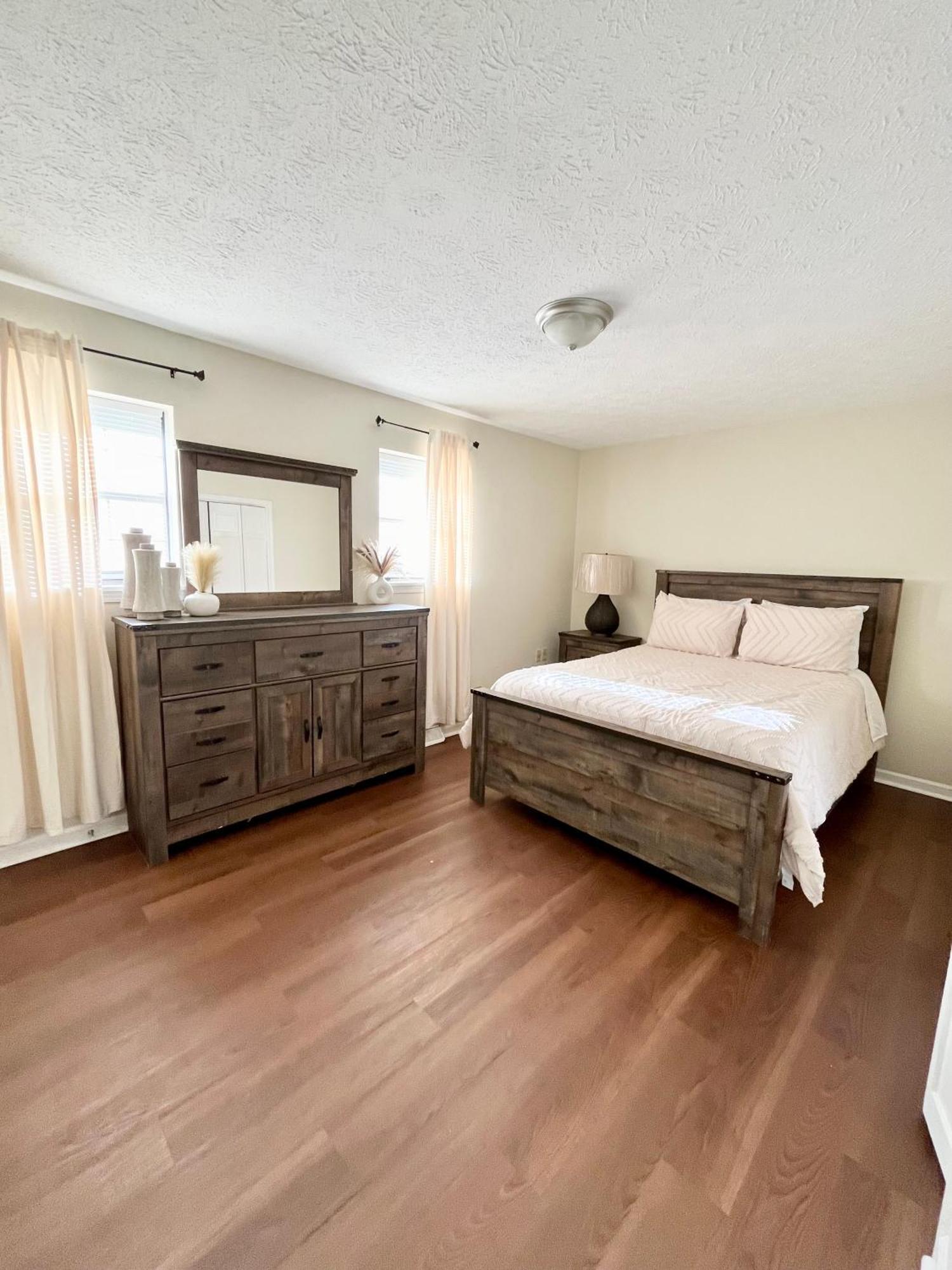 Charming 3br 1.5ba Cozy Haven *