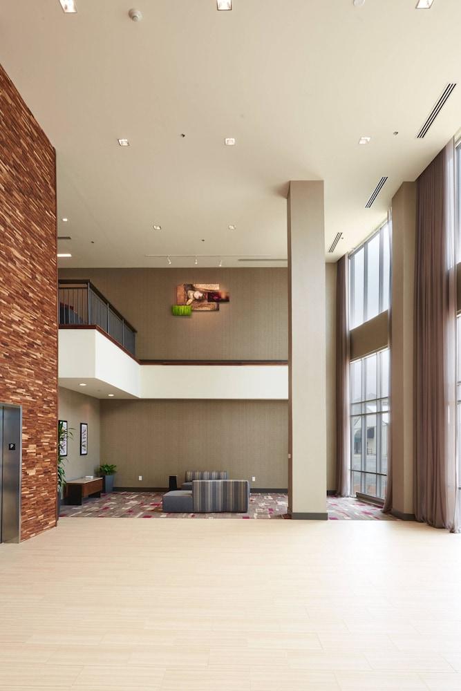 Courtyard Riverwalk Hotel 3*