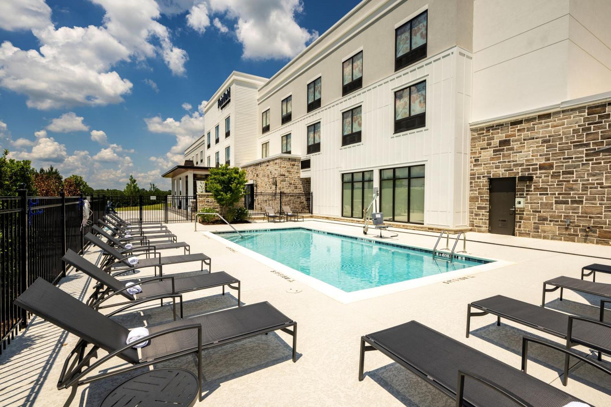 Hotel Fairfield By Marriott 3*