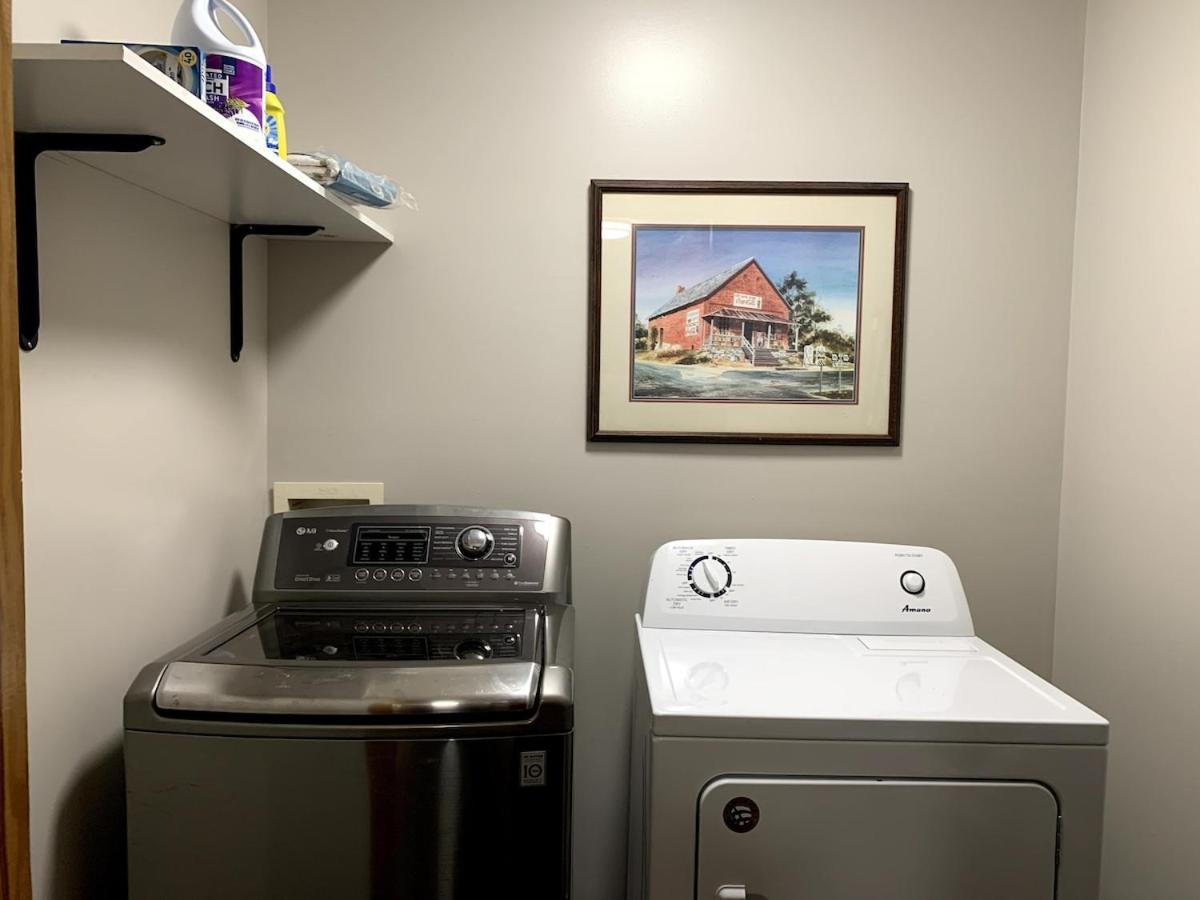 2 Bed 2 Bath Lovely West *