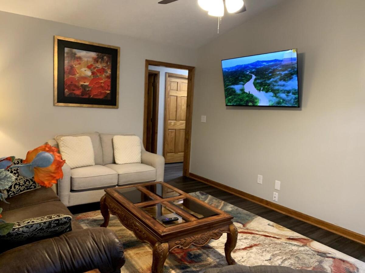 Apartment 2 Bed 2 Bath Lovely West *
