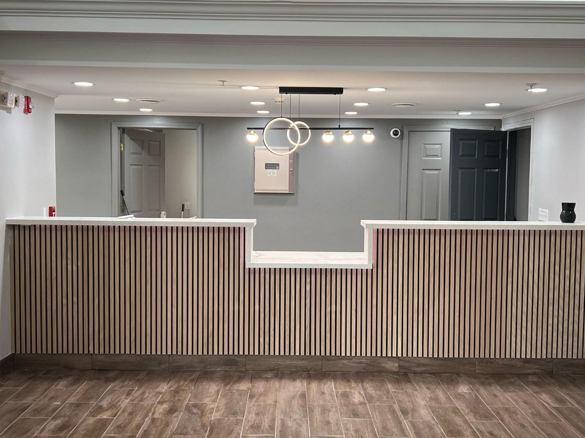 Otel Quality South 2*